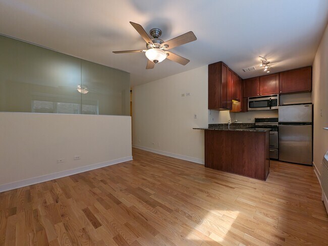 Foto del edificio - 618 W Wrightwood Ave