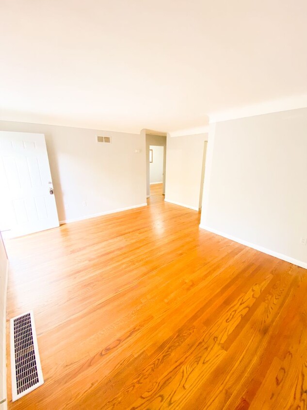 Foto principal - New Remodel! 2bed 1bath. Great location!