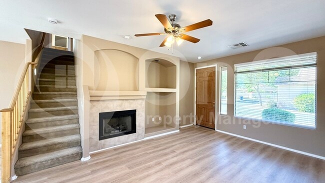 Building Photo - 1913 E Hawken Pl