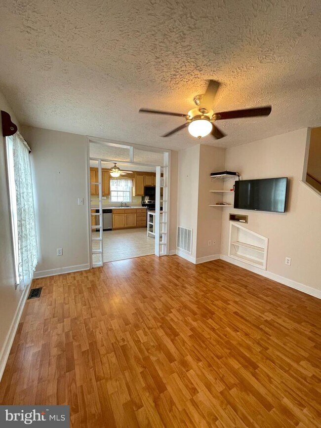 588 Wakefield Dr, Colonial Beach, VA 22443 House Rental in Colonial Beach, VA