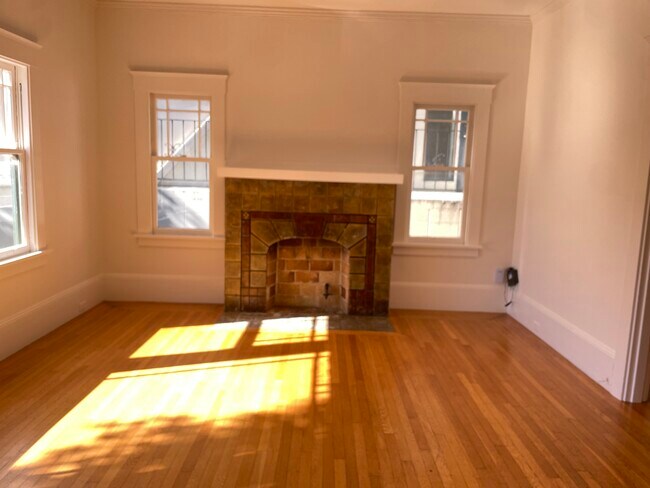 fire place in living room - 365 Santa Clara Ave