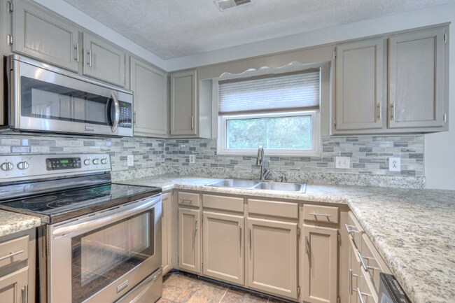 Foto del edificio - 109 Cedar Ash Ct