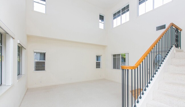Building Photo - Mililani Mauka - 4bdrm/3bath with attached...
