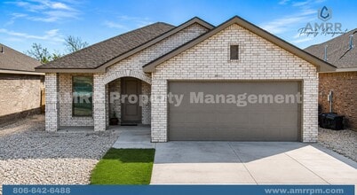 Building Photo - 2037 Kenwood Ave