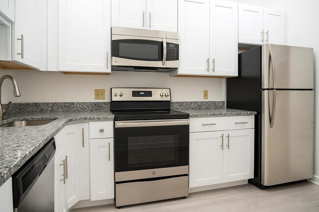 Building Photo - 209 Foxtail Dr