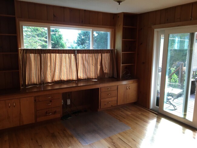 Photo - 3BR - 1,637 sq. ft. - Charming Farmhouse o...