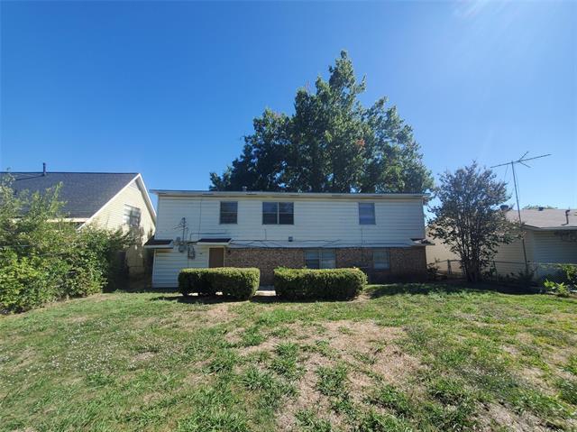 Building Photo - 2847 Linhaven Dr