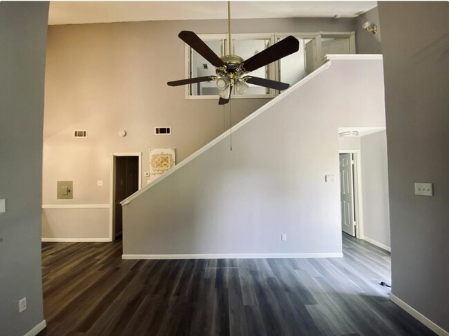 Foto del edificio - 5981 Arapaho Rd