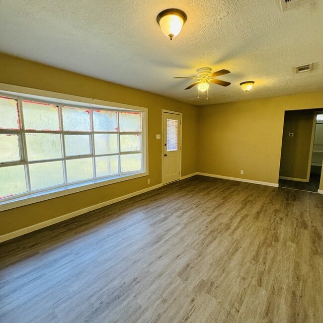 Foto del edificio - 3150 64th St