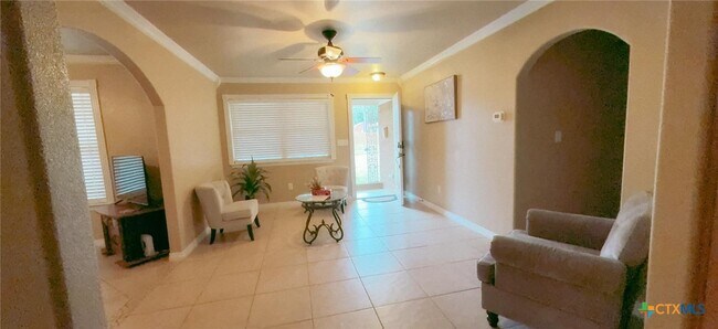 Foto del edificio - 502 Odom Dr