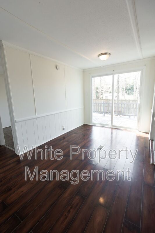 Foto del edificio - 1172 Southwoods Drive
