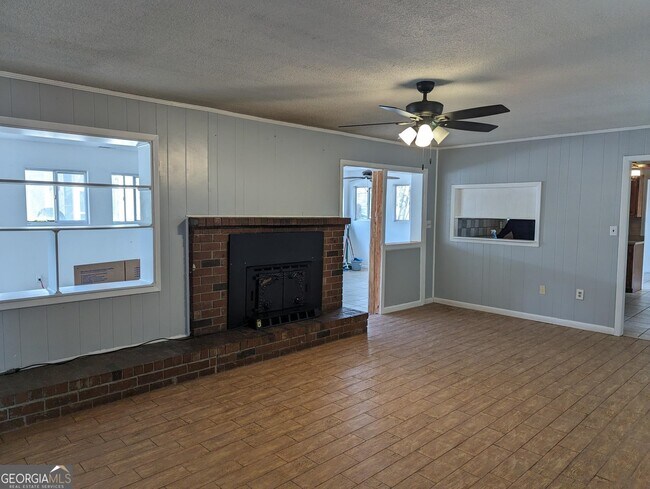 Building Photo - 474 Honey Ridge Rd