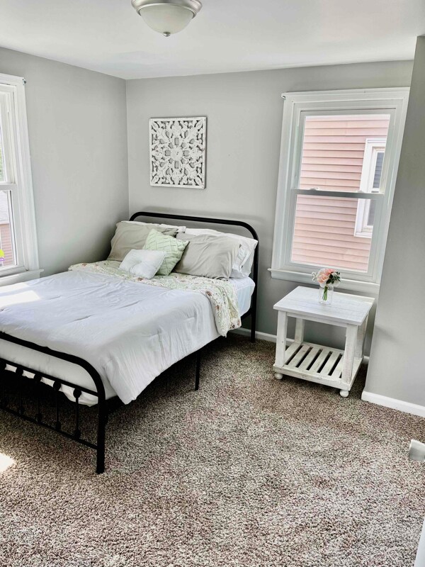 2776 Eggert Rd Unit RIGHT, Tonawanda, NY 14150 Room for Rent in