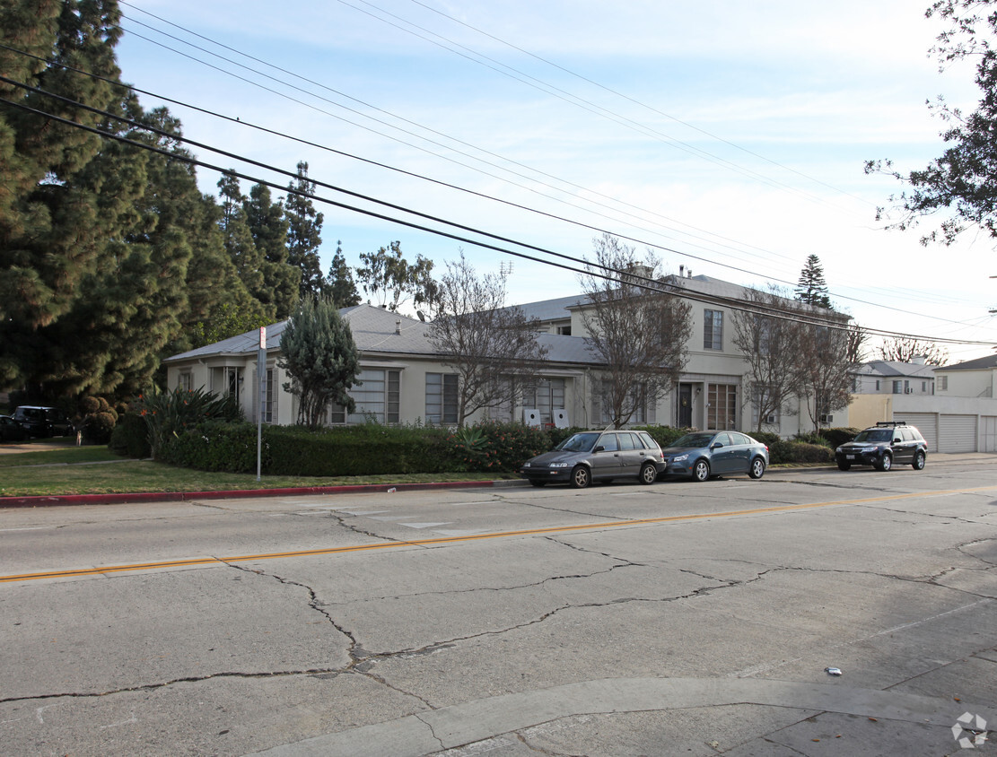 Foto del edificio - 3020 Griffith Park Blvd