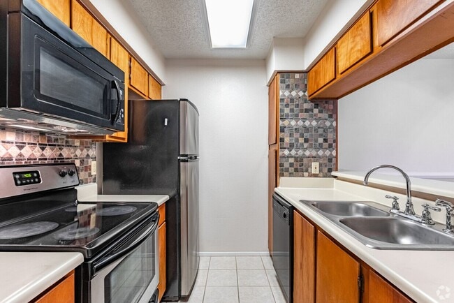 Interior Photo - Summerhill Woods Apartments