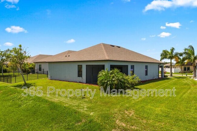 Building Photo - 15257 Mille Fiore Blvd