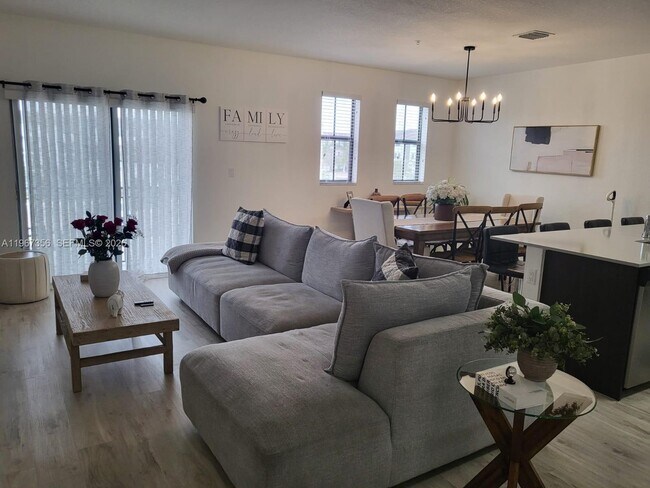 Foto del edificio - 15520 SW 136th St