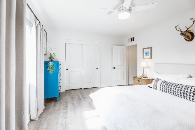 Foto del edificio - 1326 W Roma Ave