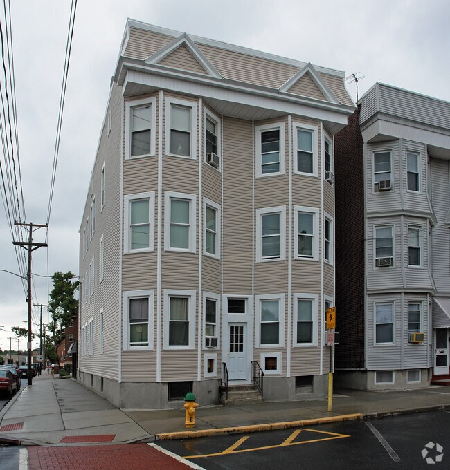 21 Franklin Ave, Harrison, NJ 07029 Apartments Harrison, NJ