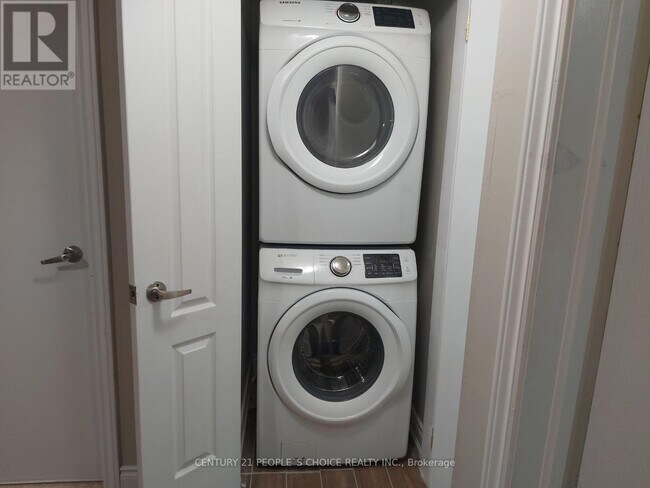 Building Photo - 4 Meltwater Cres