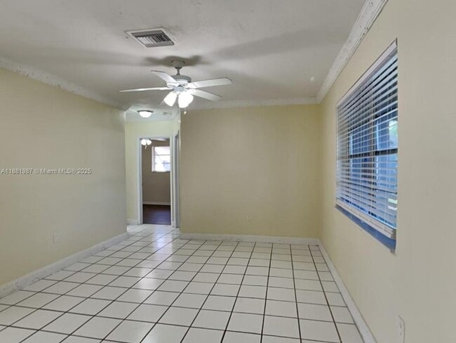 Building Photo - 3211 SW 64th Terrace
