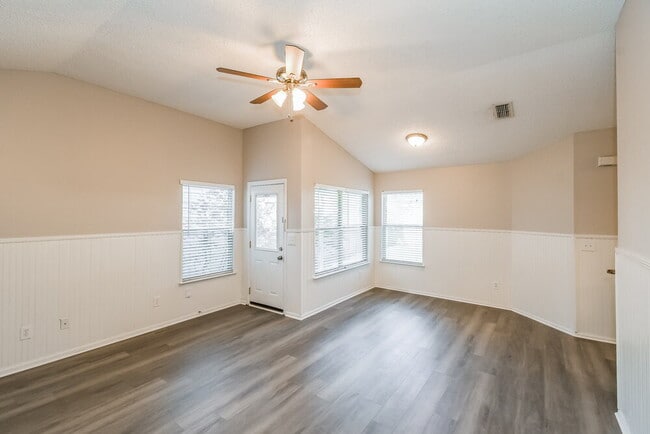 Building Photo - 278 Carriann Cove Ct