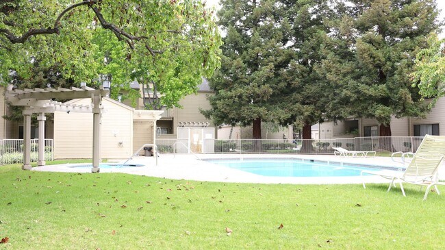 Foto del edificio - 2 bedroom 2 bath Condo in great neighborhood $3650