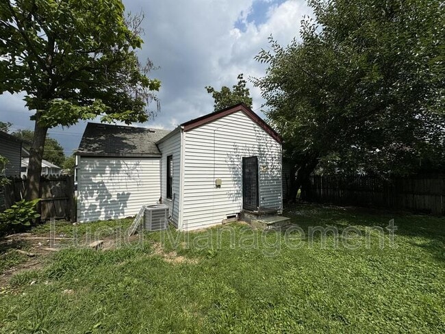 Building Photo - 817 Fulton St