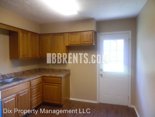 Building Photo - 4894 Mercedes Dr