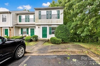 Building Photo - 630 Lex Dr