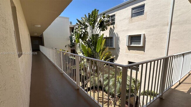 Foto del edificio - 7725 SW 86th St