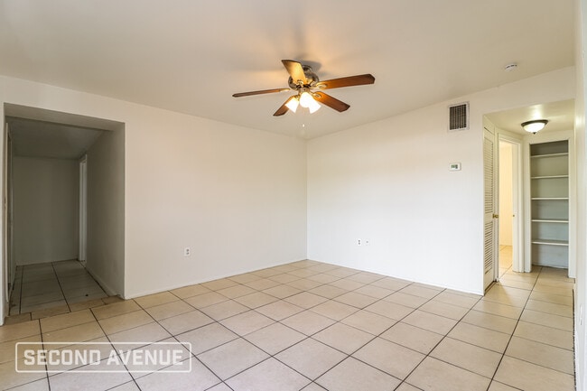 Foto del edificio - 9295 Starkey Rd