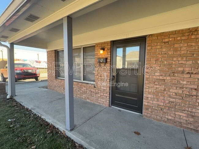 Building Photo - 6124 Hillside Ave