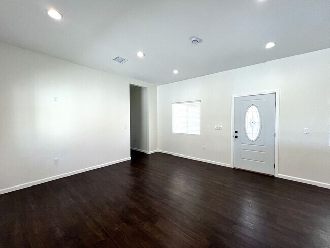 Foto del edificio - 309 E California St