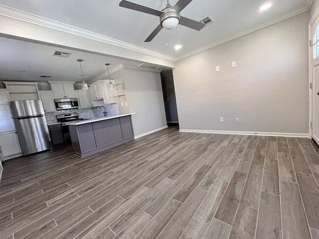 LIVING ROOM - 5310 Astoria Dr