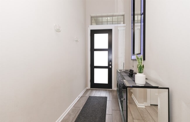 Building Photo - 7303 Kingbird Cv Ct