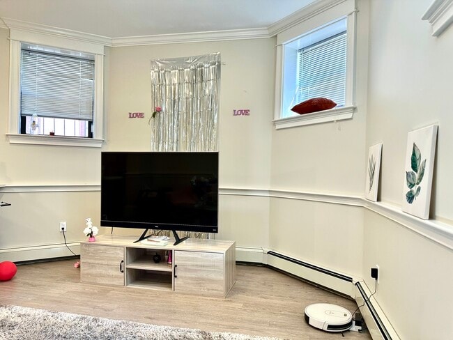 Building Photo - 1340 Commonwealth Ave