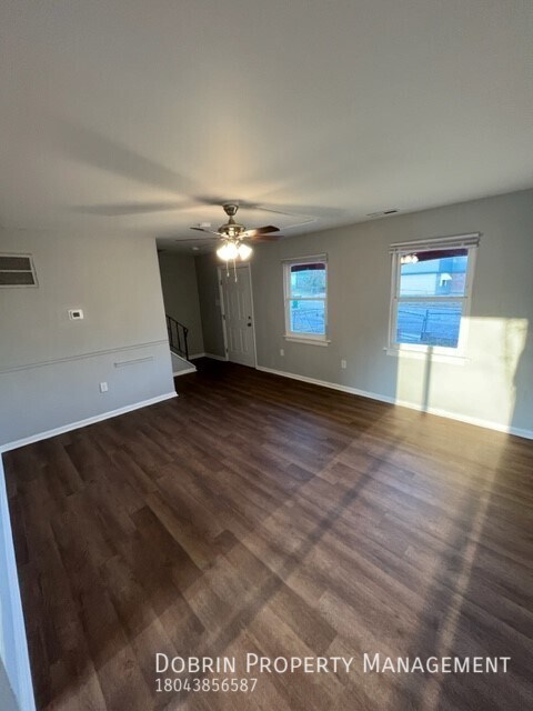 Building Photo - 3325 Dill Ave