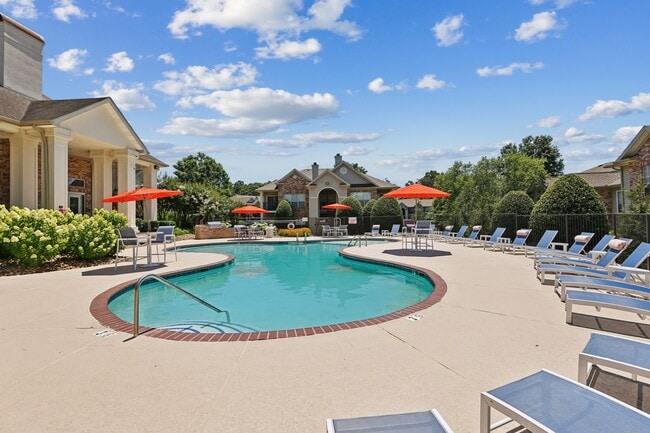 Building Photo - Harpeth River Oaks