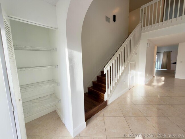 Foto del edificio - 3154 NW 72nd Ave