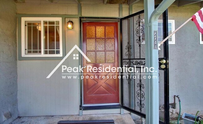 Building Photo - 3 br, 2 bath House - 8744 Elk Way