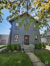 Building Photo - 51 Seymour Ave