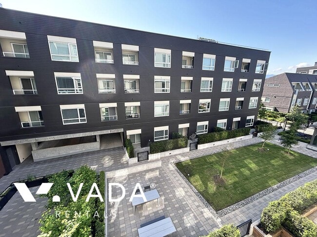 Building Photo - ERA 1 Bed Apartment Rental 313-22265 Dewdn...