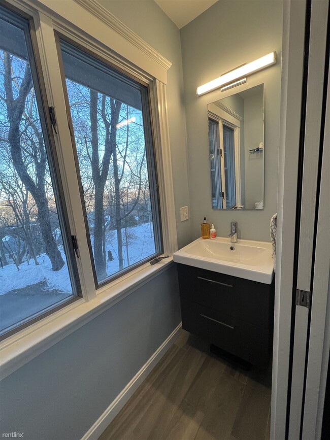 Foto del edificio - 4 br, 2.5 bath House - 219 Mason Ter Unit 219
