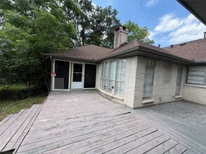 Building Photo - 535 Brandon Rd