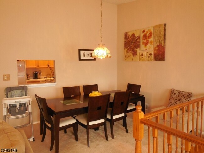 Foto del edificio - 74 Gregory Ln