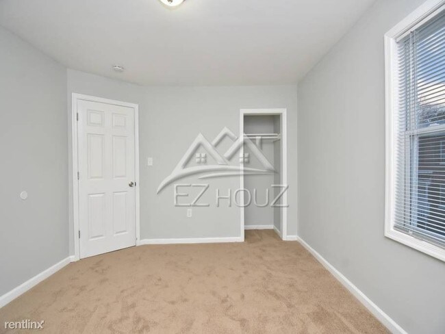 Building Photo - 3 br, 1 bath House - 656 Parkwyrth Street
