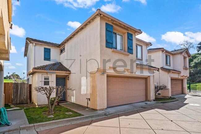 Foto del edificio - 3142 Boulders Ct