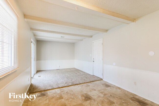Building Photo - 2517 Galaxy Ln