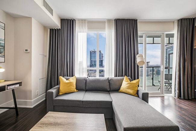 Building Photo - 320 Front St W